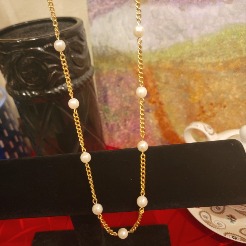 Vintage Gold pearl necklace